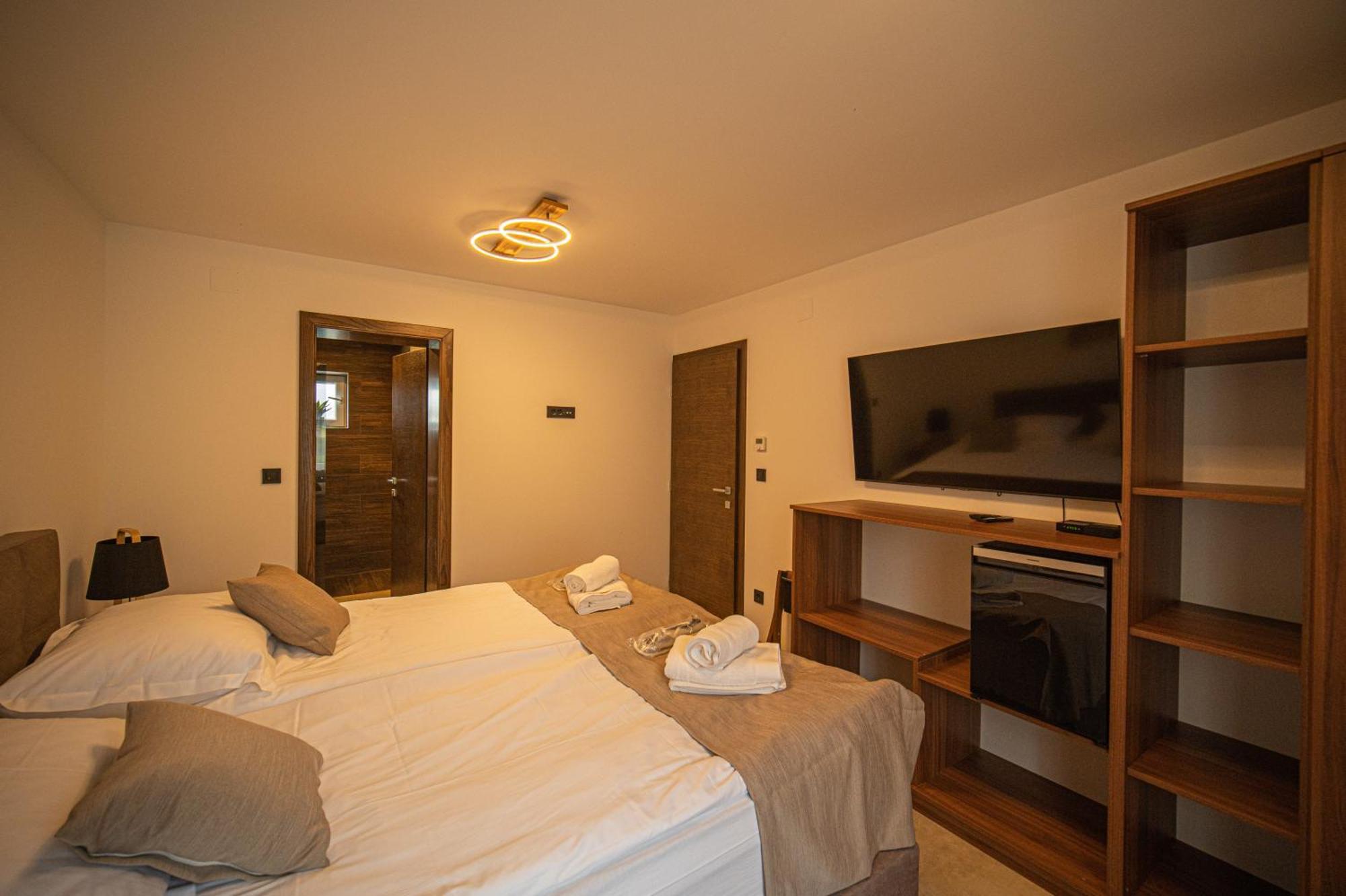 Cantina Rooms Hum na Sutli Exterior photo